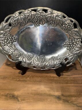 Arthur Court Silver-Tone Grape & Leaf Oval Serving Platter